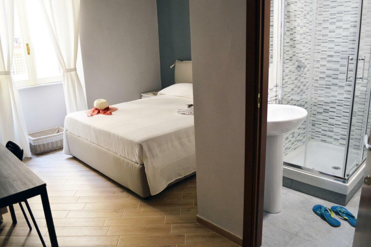 Colosshouse Guest House Rzym Zewnętrze zdjęcie